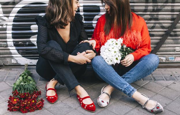 De flores best sale y floreros zapatos